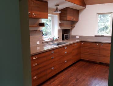 Custom build kitchen cabinets