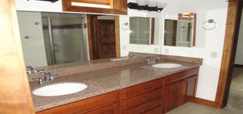 Quartz vanity tops