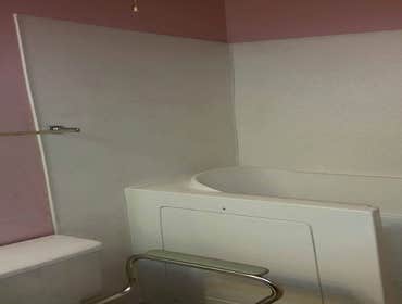 VETERANS WALK-IN TUB We did a Volunteer a job for a Veteran who served our country for years, He fought in World War 2, He was a POW (Prisoner of war) 