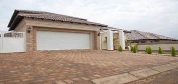 Photos by Expert Garage Doors San Antonio #1