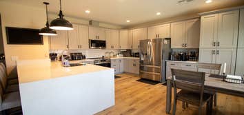 Sterling Homes & Construction LLC
