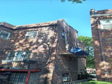 Cutt pointing and windows lintel change on suspended scaffolding