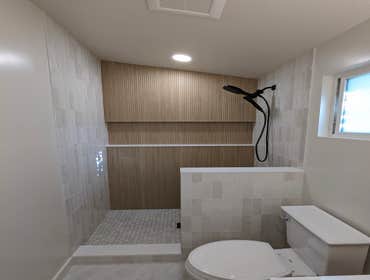Walk-in Shower Wood-like Tile Accent