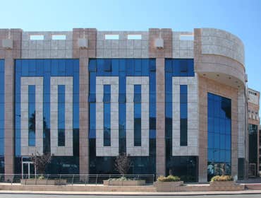 Mazlawi 279,500 sqft Mixed-Use
Ground floor display area & lobby 43,000 sqft
Three floors high-tech commercial & educational (college) space 129,0