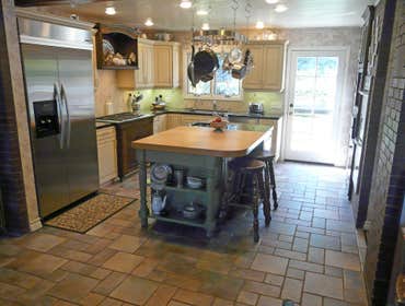 2006: Upscale Country Kitchen Remodel