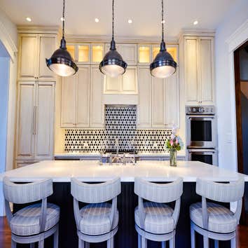 Bronzeville Chicago Graystone Award Winning Renovation, building from Bronzeville to Winnetka