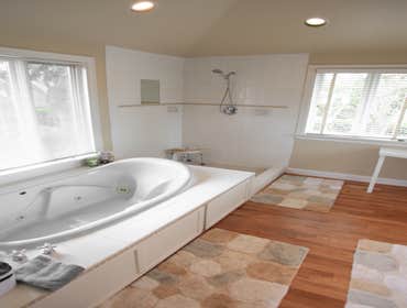 NE Portland Bathroom Repair