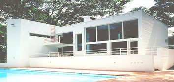Pool house