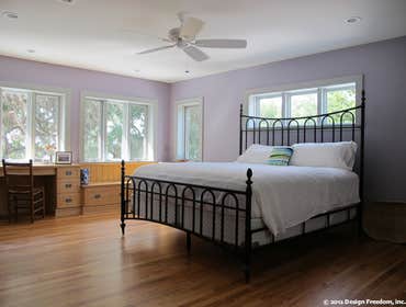 Upstairs bedroom in the trees