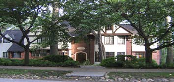Summit Residence
