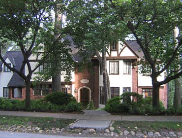Summit Residence