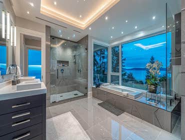 Photos by Bathroom Renovation Vancouver: Custom Bathroom Remodeling, Showers, Vanities & Luxury Bathroom Renovations #1