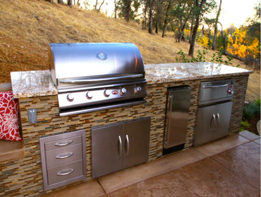 Photo(s) from California Pools And Landscapes