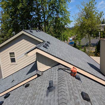 J&j Roofing & Construction