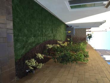 Turf w/ putting green cup
