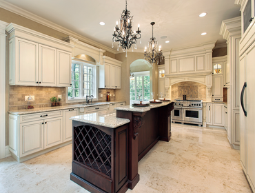 Kitchen - Travertine Travertine floors & backsplash
Granite counter tops & backsplash
Full overlay painted cabinets with raised panel
plus java on c