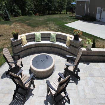 Curved Seating bench & firepit