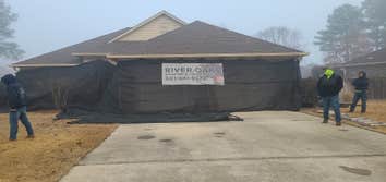 River Oaks Roofing