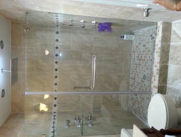 RESIDENTIAL AND COMMERCIAL PROJECTS Stunning Remodeling Projects for the Kitchen, Bathroom, and Office