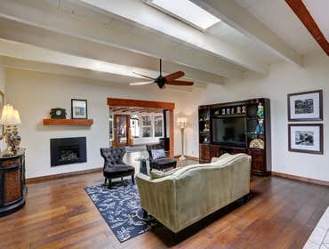 3124 Don Quixote Dr NW