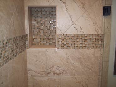 shower detail/niche