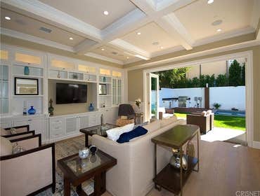 12134 Hollyglen pl New Custom house Built in 2016