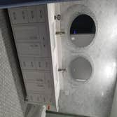 VANITY W/BASKET LED MIRRORS