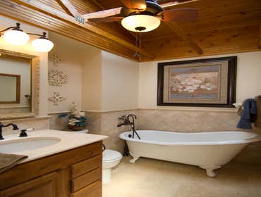 Works by Dreammaker Bath & Kit