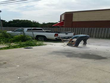 Installing temporary fence