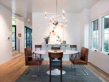Woodview Residence A 2-story custom home in the Rosedale neighborhood of central Austin.