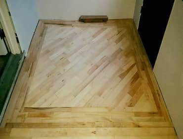 HOMETOWNE HARDWOOD & TILE, LLC