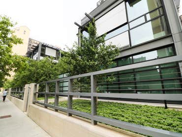 W St James Pl Home