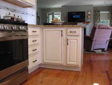 Chopper - Diamond cabinetry - granite
