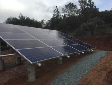 El Dorado County Ground Mount 6.5 KW DC grid tied roof mounted solar system. Beautiful and efficient Canadian modules paired with Solar Edge Optimizers