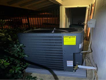 Photos by RK Mechanical Air Services Inc. #17 Scope of work
Commercial split system installation
Split Air Conditioner 14.3 SEER2, 3 ton
Evaporator Coi