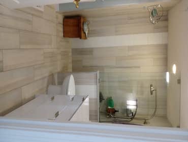 Carol Bathroom