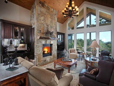 PRIVATE RESIDENCE - JOHN SOAVE CUSTOM BUILDER