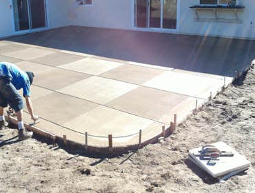Checkerboard broom finish