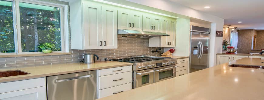 Master Chef Sophisticated Kitchen Design Our focus was to create a fully functional space that meets all our clients' needs. Featuring an island, b...