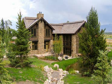Lodge Home at Ellen Creek