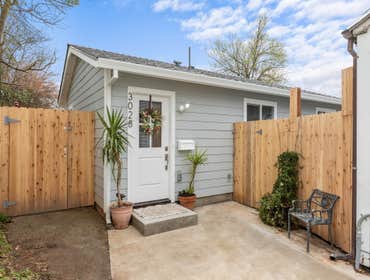 2 Bedroom 749sf ADU w/office