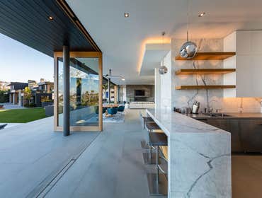 Photos by El Mo United Builders Inc. Beverly Hills