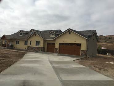 2500 sq/ft custom home in Bonita, CA Beautiful custom home in Bonita, CA sitting on 3.5 acres with an 800 sq/ft garage.