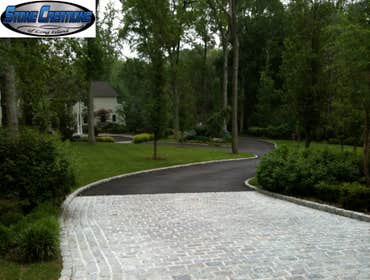 Cobblestone Apron and Borders. Nassau County, Long Island Masonry & Paver Contractors, Deer Park, N.Y 11729
(631) 678-6896 - (631) 404-5410
www.stone