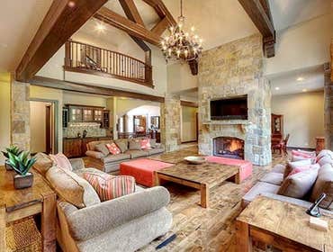Hearthroom with Overlook