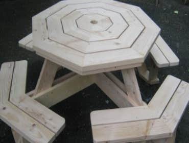 Octagon Picnic Table made of solid Pine