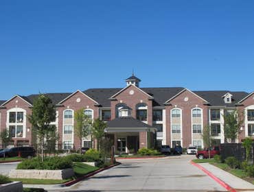 Comp Shingle Roof Aparments