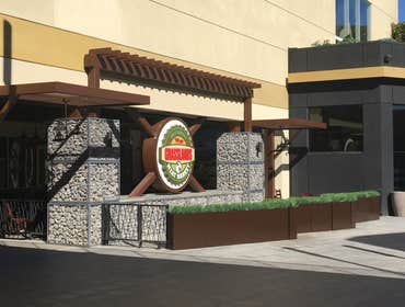 Grassland - Restaurant in Disneyland