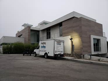 House in Beverly Hills Installing 9 Units between Package Units and Split Systems. Zoning System. All High Efficiency. Sensor automate Controls, Ventil