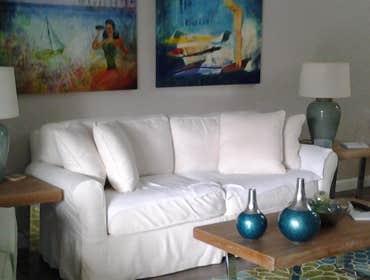 COASTAL LIVING ROOM